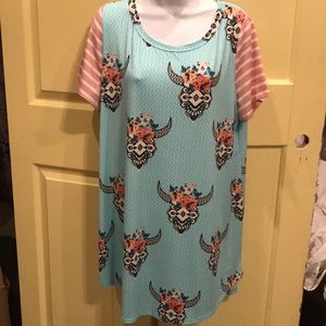 🎀BRAND NEW FROM BOUTIQUE🎀 Great spring top!!!